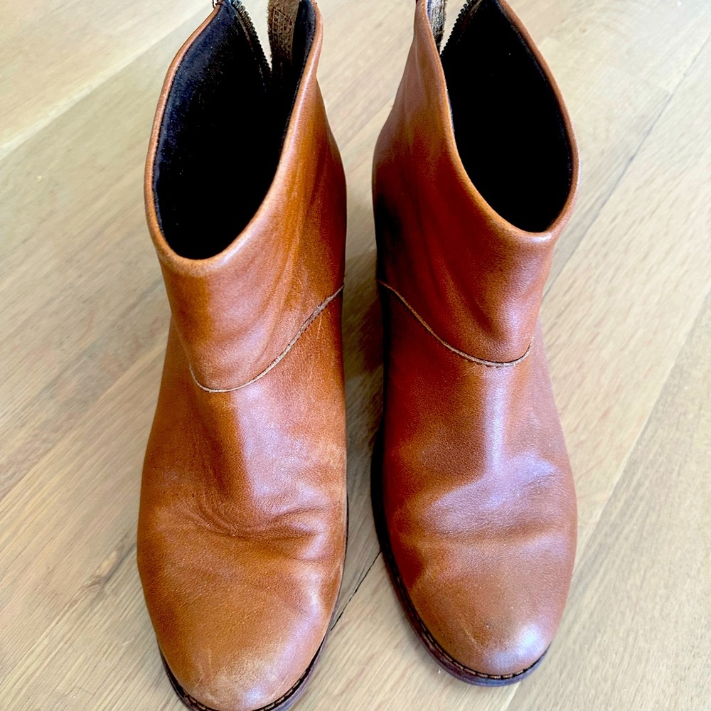 Toms Brown Booties